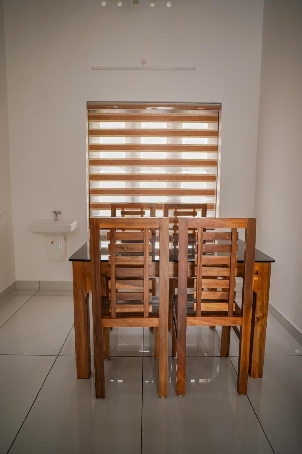 Shimano Square Pension Varkala Buitenkant foto
